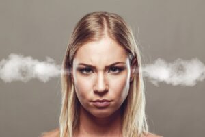転職保証付きスクールでのトラブル回避のポイントは？