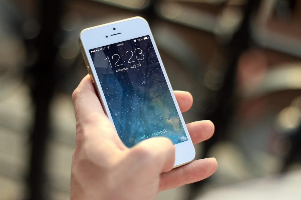 未経験のiOSエンジニア転職での年収相場はどれくらい？